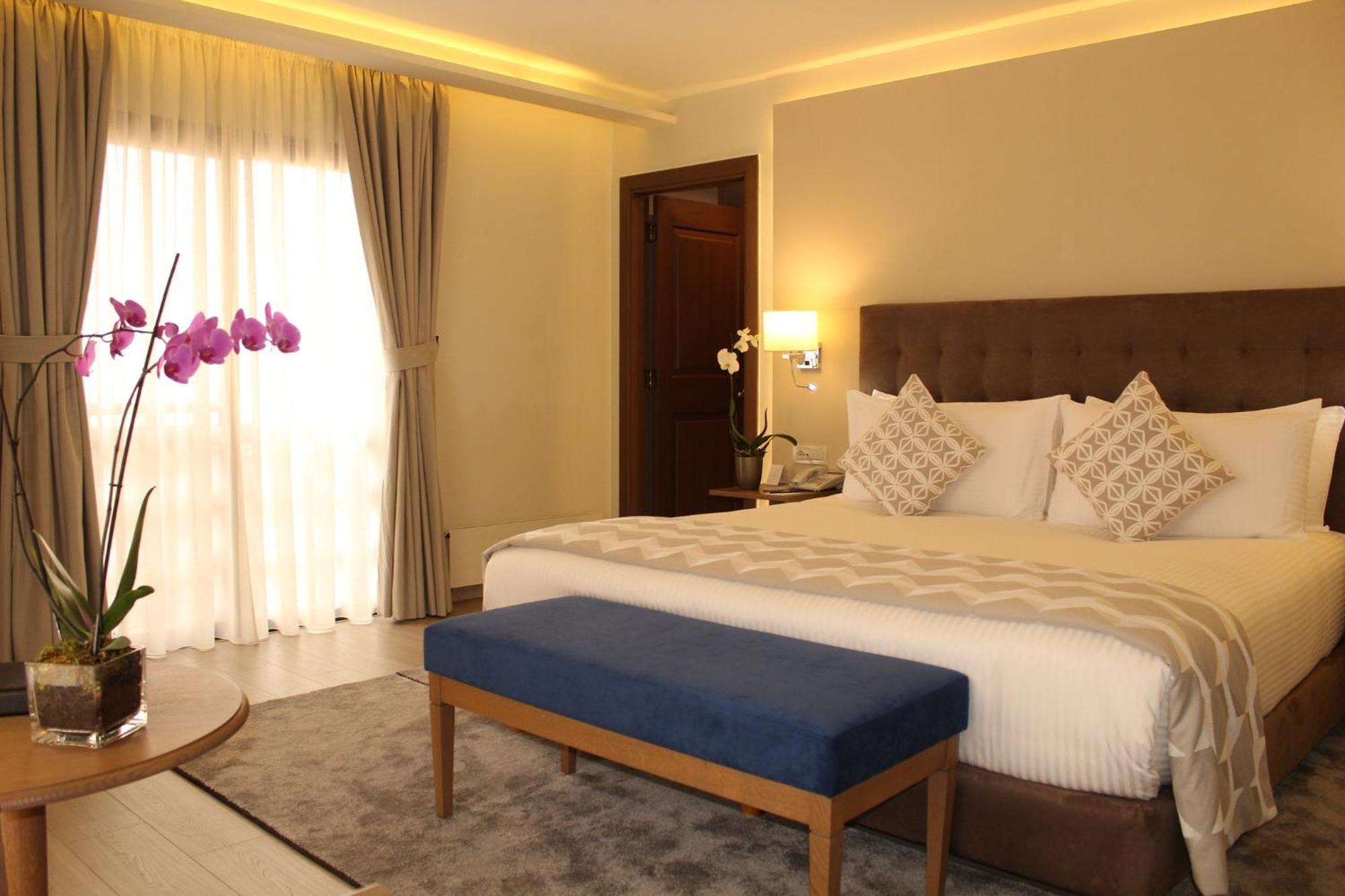 อินเตอร์คอนติเนนตัล มซาร์ เลบานอน เมาน์เท็น รีสอร์ต แอนด์ สปา Hotel Mzaar Kfardebian ภายนอก รูปภาพ